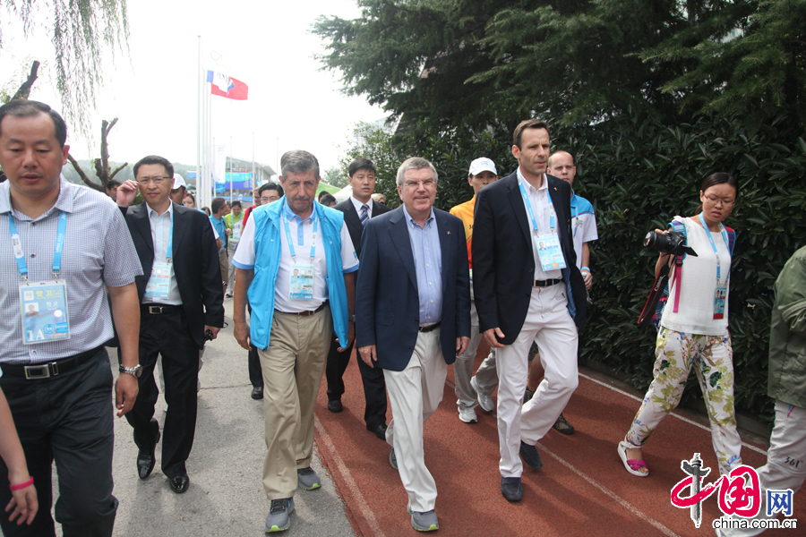 8月20日，2014南京青奥会赛艇项目决赛在南京水上运动学校举行。国际奥委会主席巴赫来到比赛现场。
