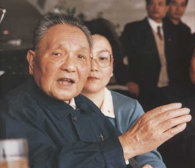1992年邓小平视察深圳时未曾见报的两句话