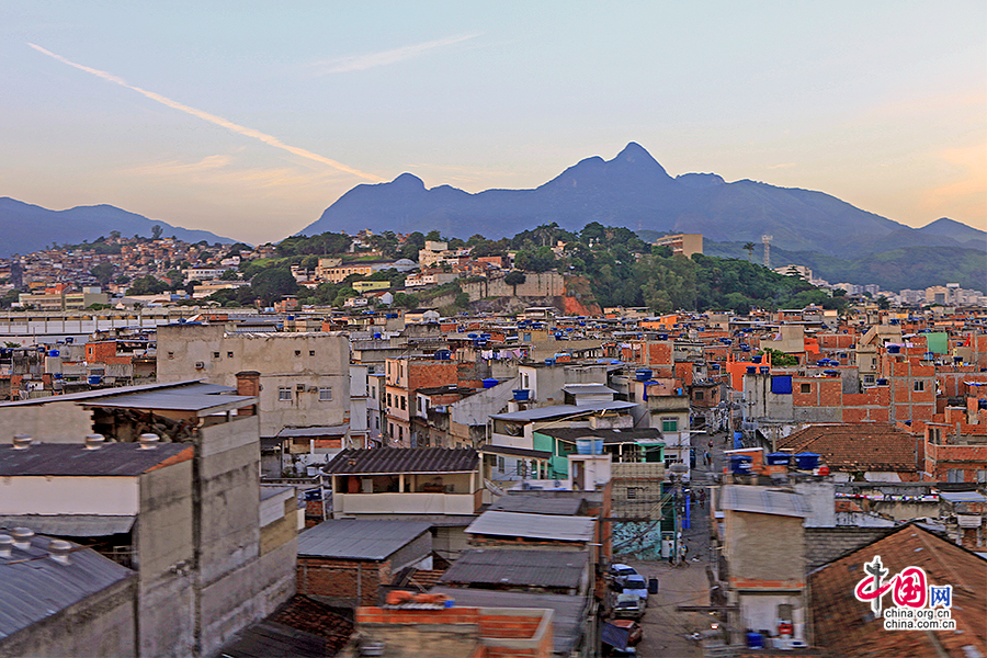 热活巴西(十四)里约贫民窟，阳光下的罪恶