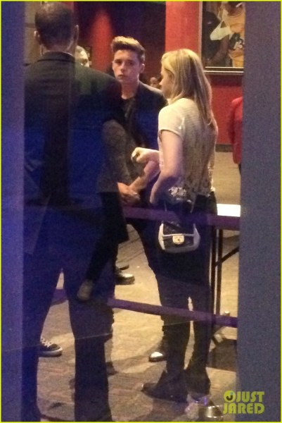 疑和好?小贝大儿子与女友约会 破女友外遇传闻