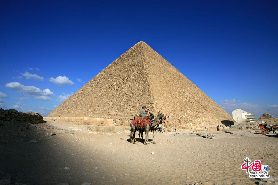 入埃及记(十六)吉萨金字塔，和时间赛跑和岁月媲美