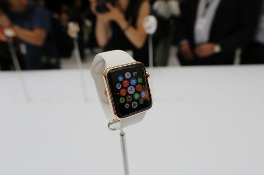 Apple Watch发布:蓝宝石屏 支援无线充电