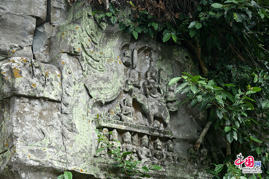 门楣上的湿婆浮雕