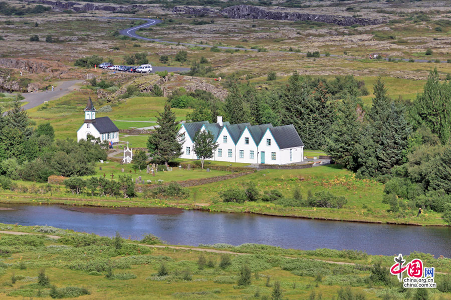 平原上建有冰岛总统夏宫别墅