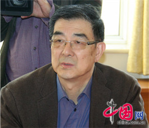 卢中南：全国政协委员、中国著名书法家