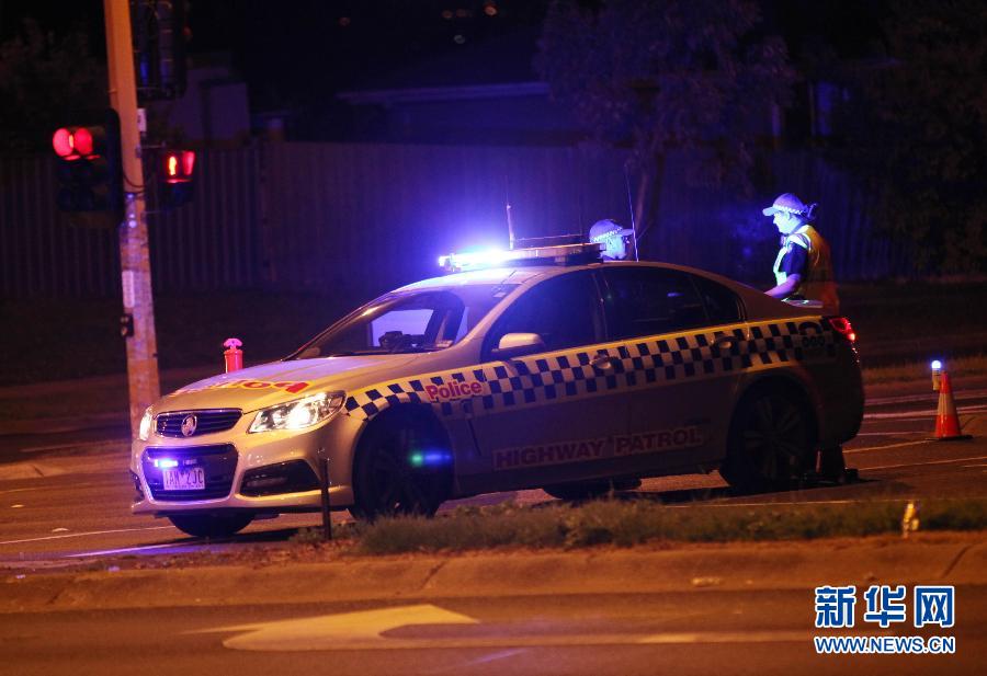 澳大利亚一男子刺伤两名警官后被击毙