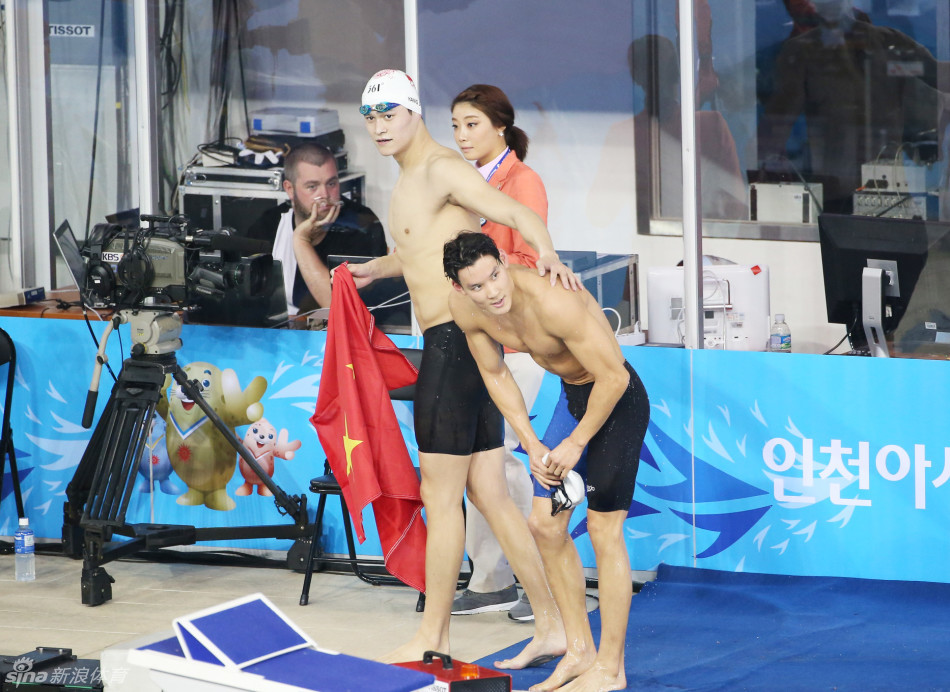 1500米自由泳孙杨全程领先轻松夺冠 朴泰桓获第4