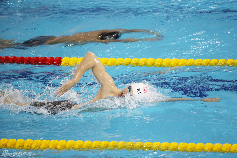 1500米自由泳孙杨全程领先轻松夺冠 朴泰桓获第4