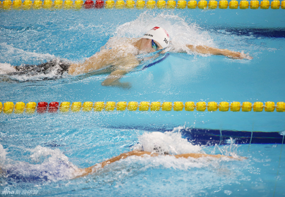 1500米自由泳孙杨全程领先轻松夺冠 朴泰桓获第4