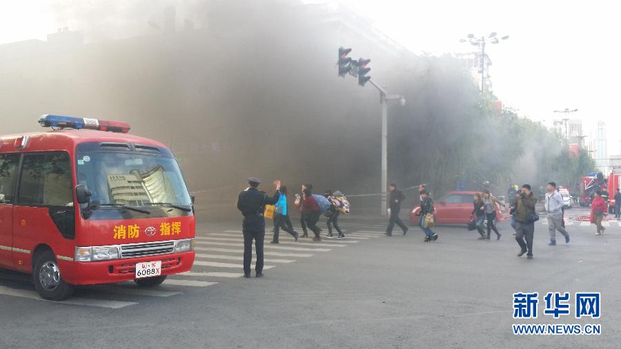 （突發事件）哈爾濱主城區一供熱管道施工現場失火 無人員傷亡