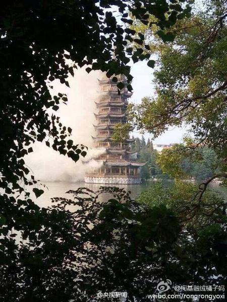 桂林著名景點“日月塔”的日塔失火【4】