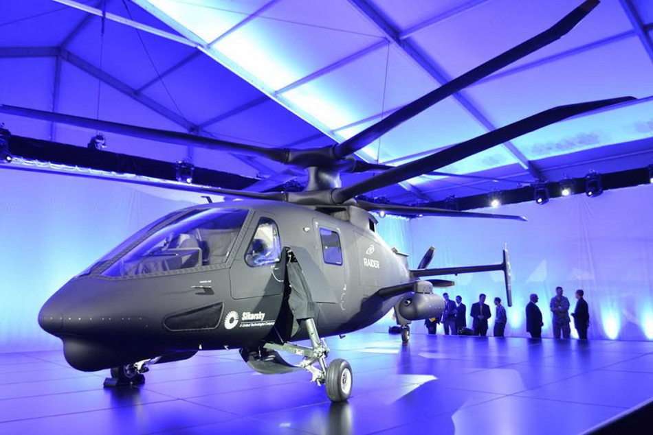 公布了其新型武装侦查直升机s-97"侵袭者"的原型机