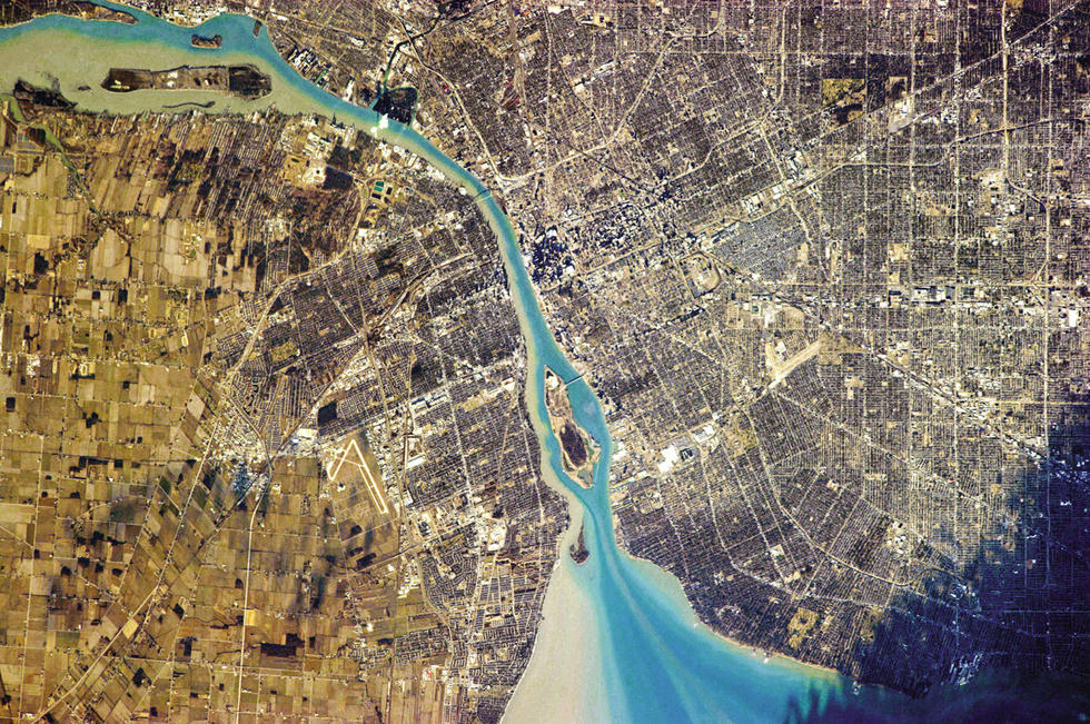 加拿大宇航員太空站拍攝地球美景[組圖]