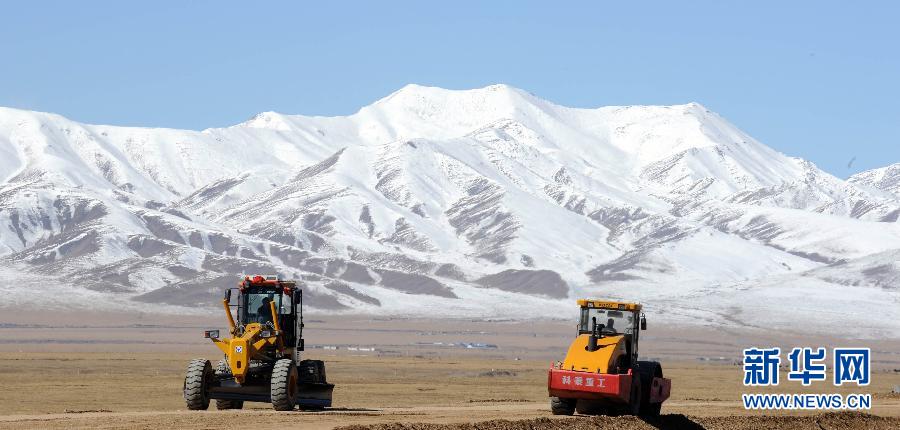 青藏高原冻土区首条高速公路在唐蕃古道延伸[组图]