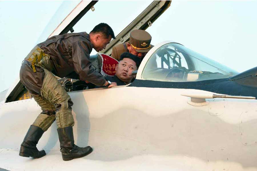 金正恩指导朝鲜飞行员训练 登米格-29战机[组图]