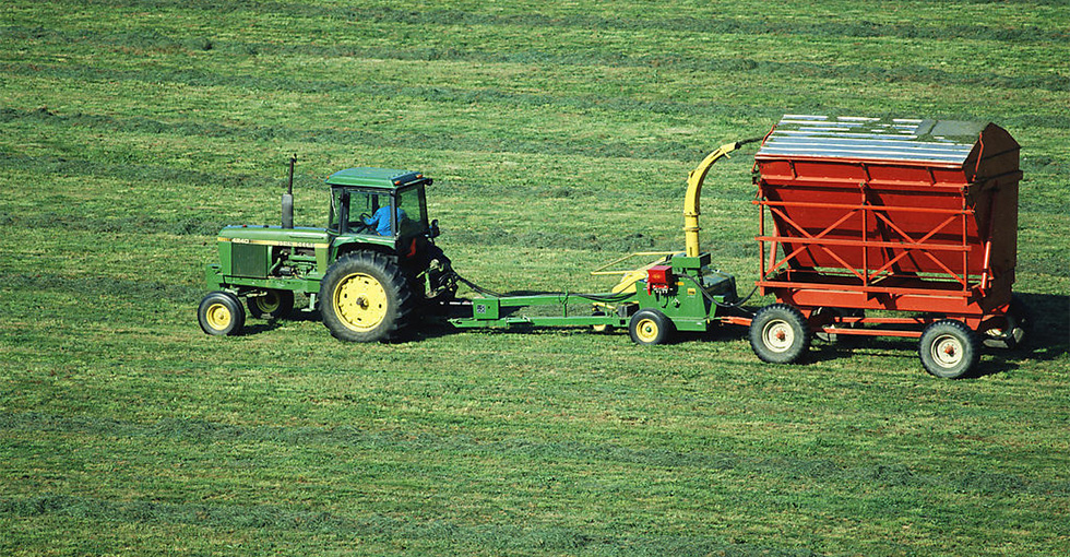 逼真3D游戏Farming USA:体验美国农场主生活