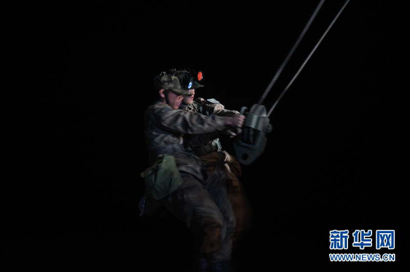 “聯(lián)合行動(dòng)—２０１４” 解放軍新世紀(jì)最大規(guī)模軍演直擊[組圖]