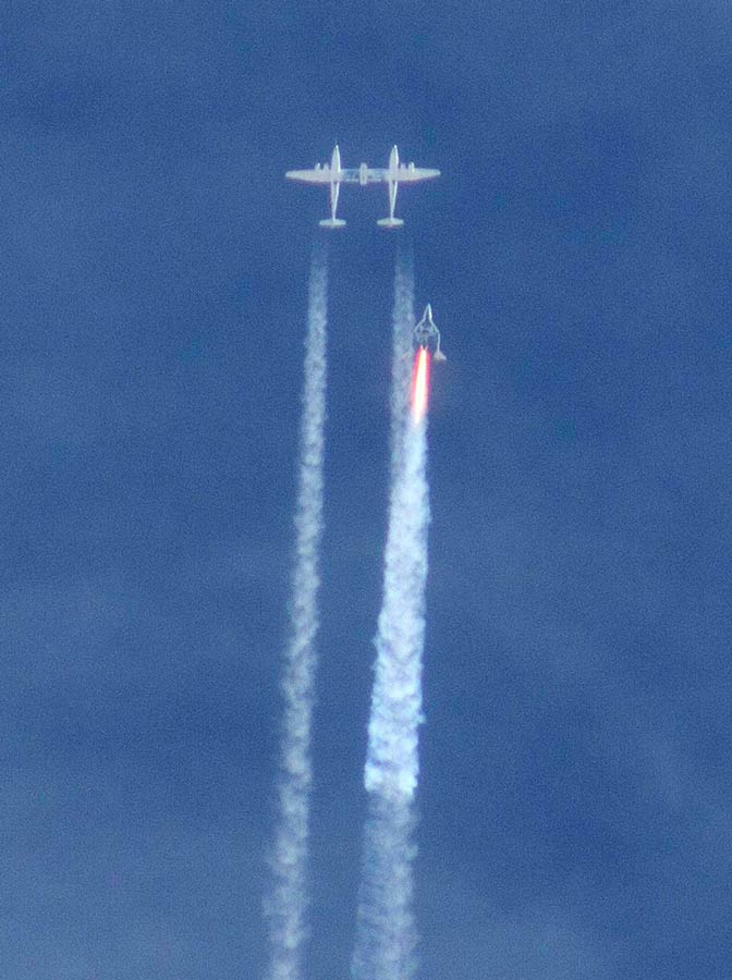 商业飞船“太空船２号”在测试飞行中坠毁[组图]