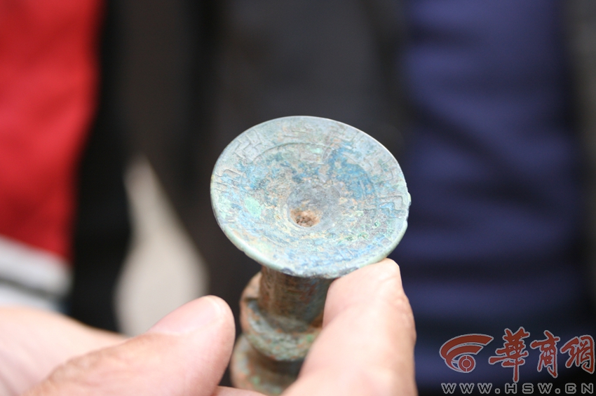 小伙水泥料中发现战国楚剑 曾有人出十多万欲购买