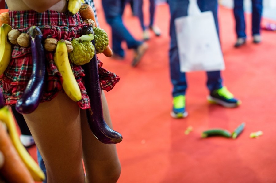 广州性文化节开幕人潮汹涌[组图]