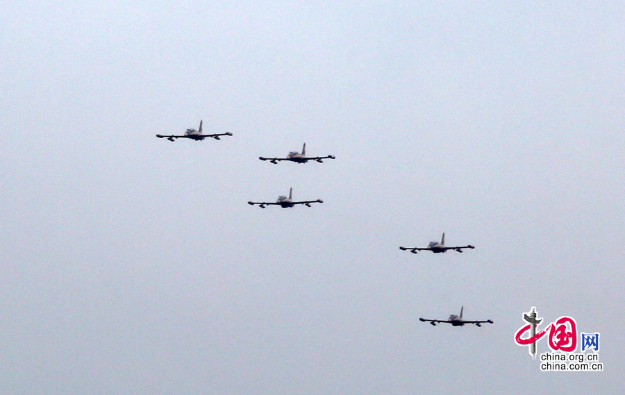 阿联酋空军“骑士”飞行表演队抵达珠海