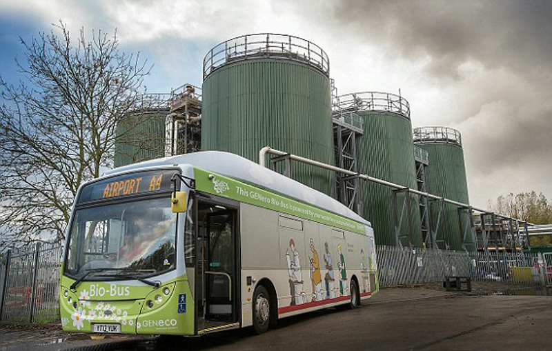 英國首輛生態公交車上路 以糞便為燃料來源[組圖