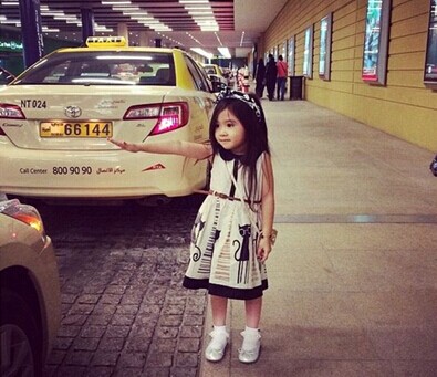韩国5岁萝莉全球粉丝上百万 迪拜富豪请其全家