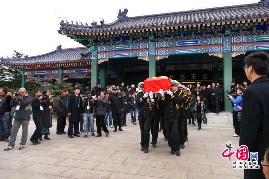 11月27日，已故著名歌劇表演藝術家王昆追悼會在北京八寶山舉行現場。