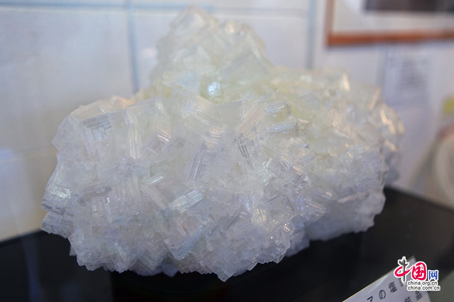 如水晶体般的矿物盐