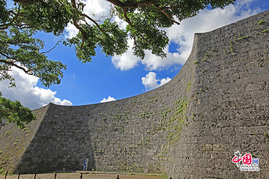 外廓城墙是一圈高耸的城墙