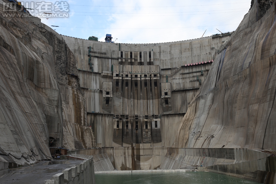 高峡出平湖雅砻江锦屏水电站建成投产组图