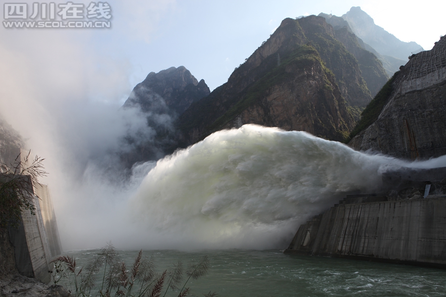 高峡出平湖雅砻江锦屏水电站建成投产组图