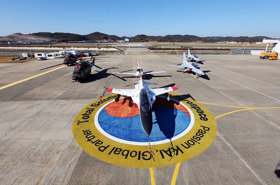 南韓軍工高調展示多款國産戰機[組圖]