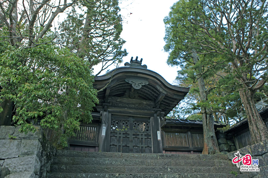 逍遥园古旧的大门