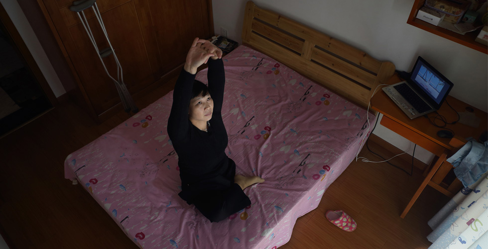 残友的瑜伽梦：像“千手观音”那般动人