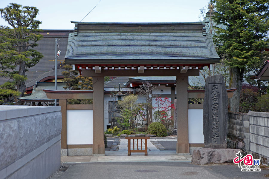 日光的天台宗龙藏寺大隐隐于市