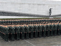 解放軍官兵在南京大屠殺遇難同胞紀念館舉行宣誓活動