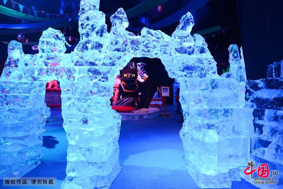 亞洲最大型室內冰雕展開幕 冰雕卡通形象“萌翻天”[組圖]