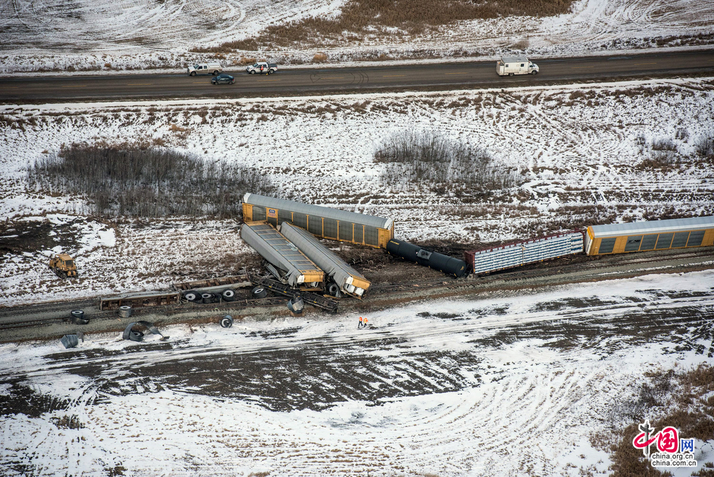 加拿大一載有危險物品貨運列車脫軌