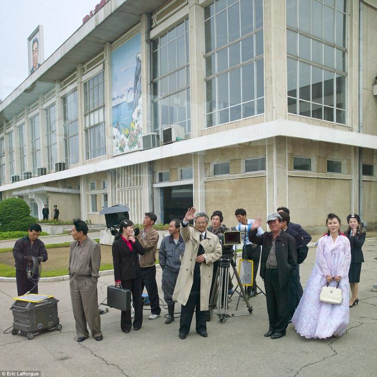美国摄影师镜头记录朝鲜电影业的现状