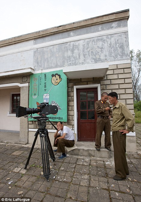 美國攝影師鏡頭記錄朝鮮電影業的現狀