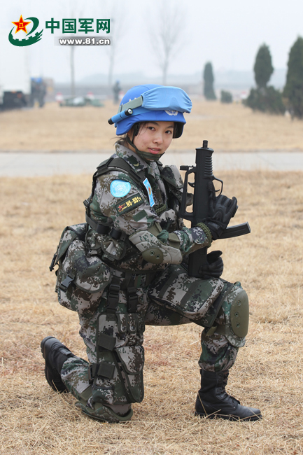 揭秘我国首支维和步兵营女兵班