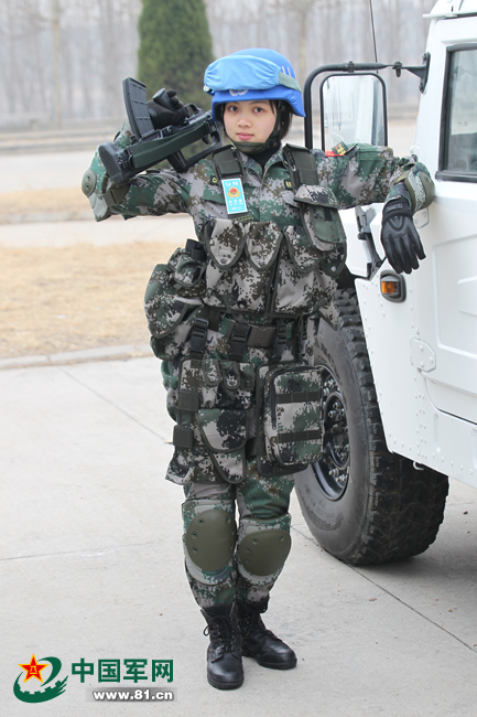 揭秘我国首支维和步兵营女兵班