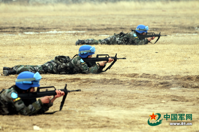 揭秘我国首支维和步兵营女兵班