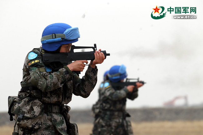 揭秘我国首支维和步兵营女兵班