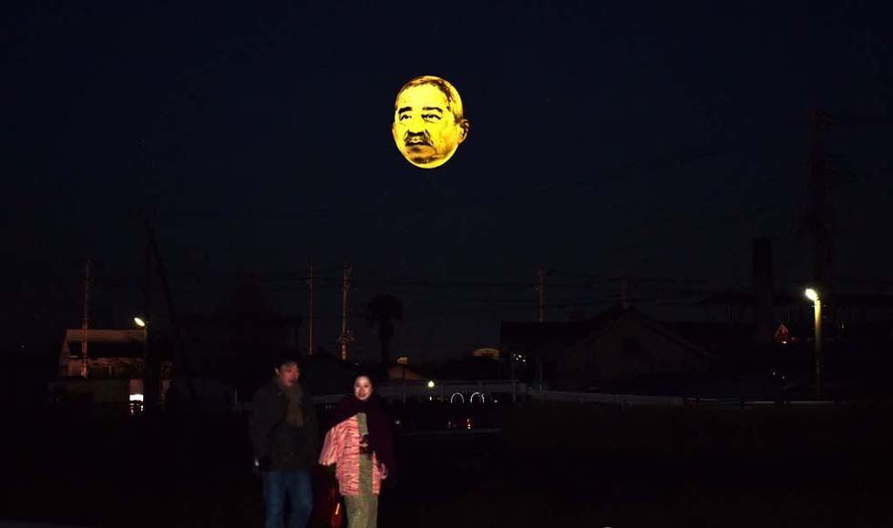 日本現巨型“大叔臉”氣球 造型詭異嚇呆市民[組圖]