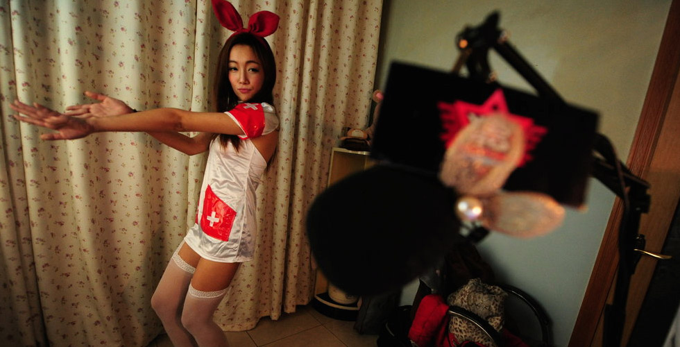 网游女主播的职业养成