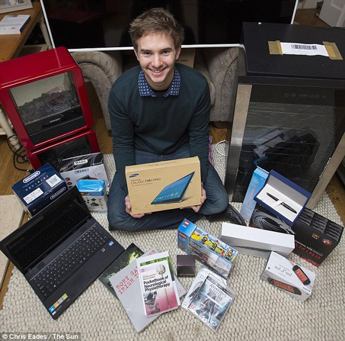 英亞馬遜電腦故障 男子獲3600磅“聖誕禮物”