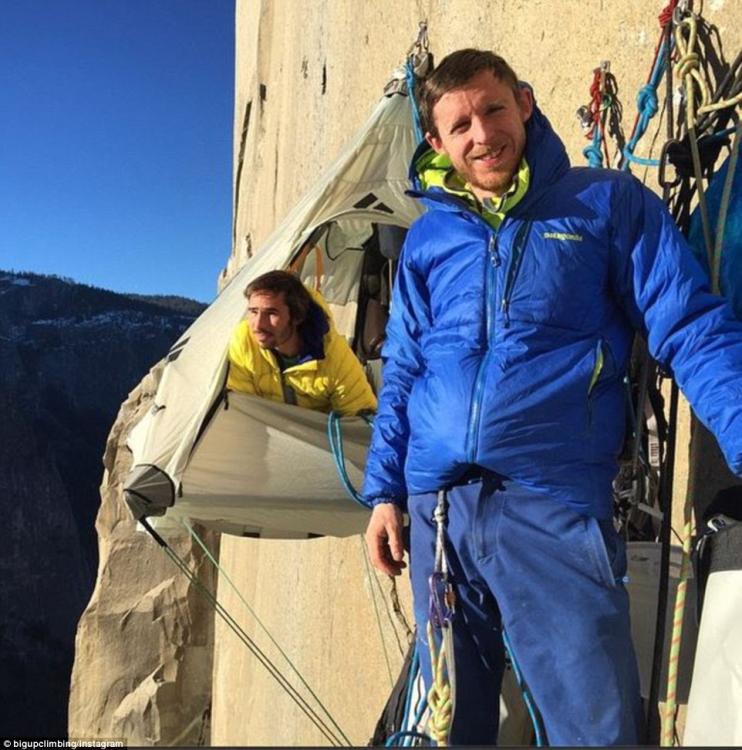 世纪之攀 美国自由攀岩者挑战绝壁已10天
