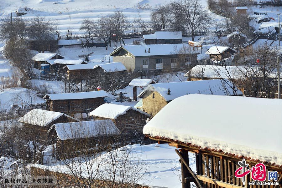 冬季的松岭白雪皑皑，银装素裹。中国网图片库 乔晓春/摄